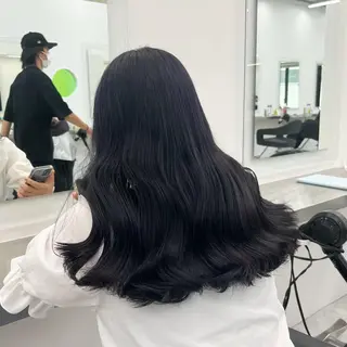 ロング カラー ヘアアレンジ 🩵色落ち可愛い 寒色カラー🩵のヘアスタイル