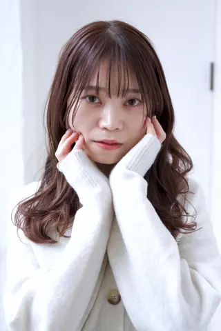 セミロング カラー fio マナミのヘアスタイル