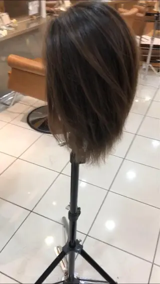 セミロング カラー 美髪矯正・レイヤー 倉友哉のヘアスタイル