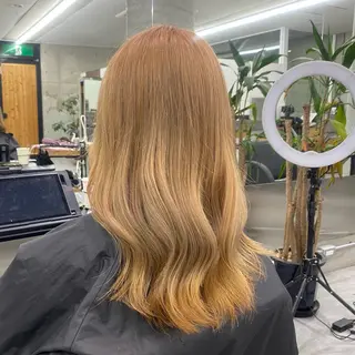 セミロング カラー Runa/大人 かわいいハイトーンのヘアスタイル