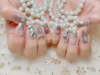 ネイル Yui 🧀のネイルデザイン