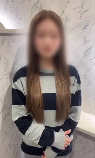 ロング ララモアナ naru.のヘアスタイル