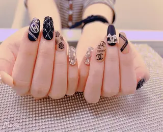 ネイル はぴねす所属・横浜 美夢のネイルデザイン