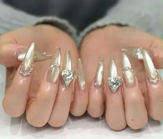 ネイル JIN 168 新大久保のネイルデザイン