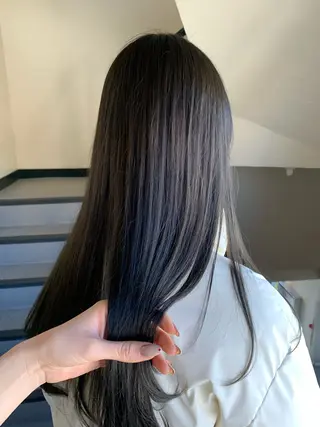 ロング カラー riho🪻暗髪/ 色持ちがいいカラーのヘアスタイル