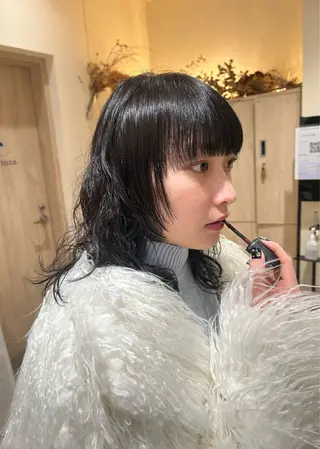 ミディアム ボブ・レイヤー ・パーマ【iri】のヘアスタイル