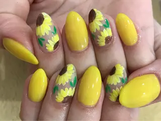 ネイル 中川 愛理のネイルデザイン