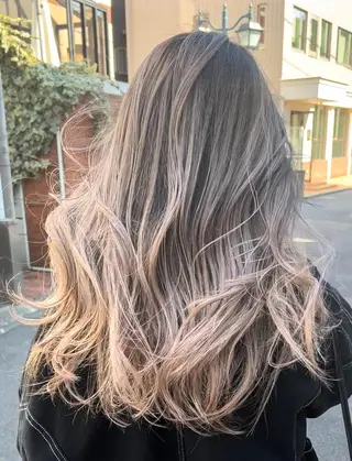 セミロング カラー 海外デザイン🇺🇸 石渡諒太のヘアスタイル
