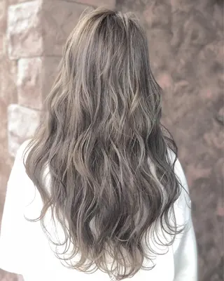 ロング パーマ 山﨑 大暉【ダブルカラー】のヘアスタイル