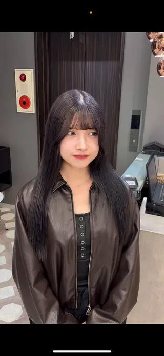 ロング HINAKO🩵 寒色カラー🪽のヘアスタイル