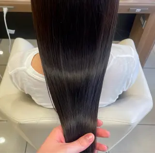 パーマ 垢抜け小顔レイヤー オリーブ/スミレのヘアスタイル