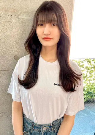 セミロング 大人可愛いレイヤー 大田のヘアスタイル