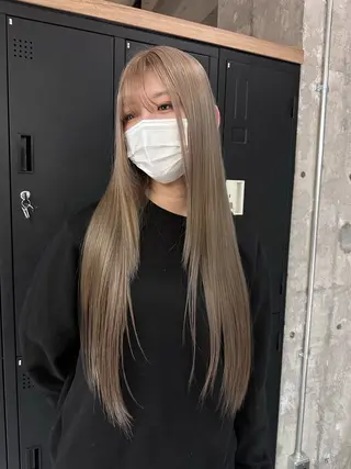 ロング カラー KAEDE🌺Wカ ラー/ホワイトカラーのヘアスタイル