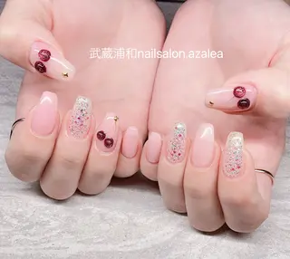 ネイル R inのネイルデザイン