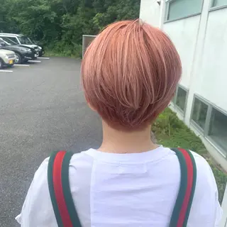 ショート カラー 綿貫 美雪のヘアスタイル