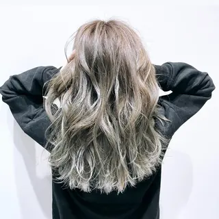 ロング 髪の悩み解決🌈齊藤 美遥のヘアスタイル