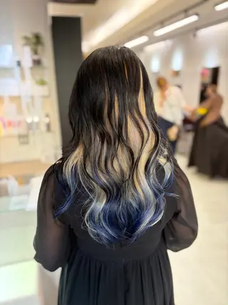 セミロング カラー 天神大名/ブリーチ 鶴岡和幸/ハイトーンのヘアスタイル