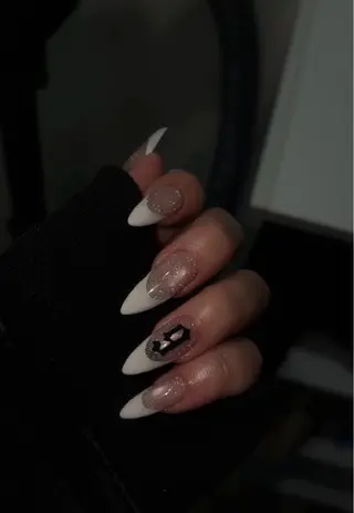 ネイル e.b.mimi Wakanaのネイルデザイン