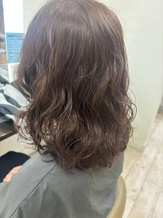 セミロング パーマ ルプラボウ 石黒よう子のヘアスタイル