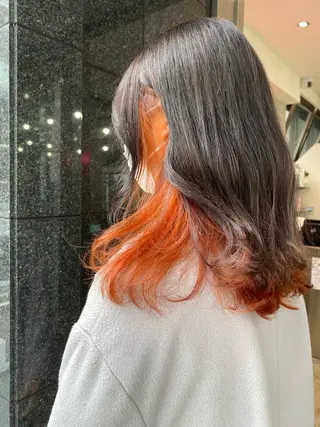 セミロング カラー オリーブ/アッシュ やわらか透明感カラーのヘアスタイル