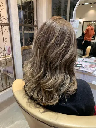 セミロング カラー パーマ ヘアアレンジ キッズ ネイル マツエク・マツパ 韓国♡ハイライト ♡YURIのヘアスタイル