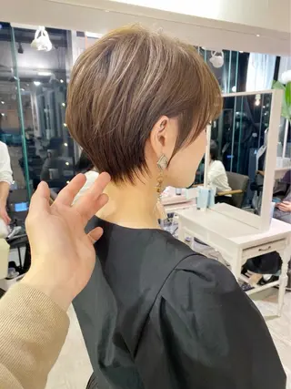 ショート 博多ベージュ 🐻松井傑のヘアスタイル