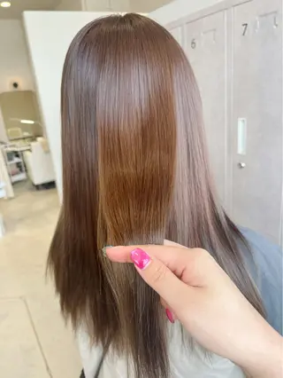 カラー 福島 果音のヘアスタイル