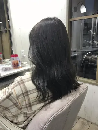 セミロング ネモトメイナ🌿 今月末で退職しますのヘアスタイル