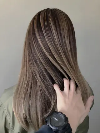 ロング カラー かわさき ともやのヘアスタイル