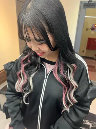 ロング カラー ショート/ウルフ カットモデル募集のヘアスタイル