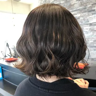ミディアム タカハシ ヨシヒトのヘアスタイル