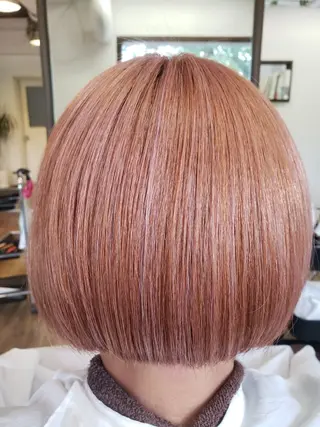 ショート カラー 中山 明子のヘアスタイル