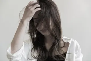 セミロング ツジガキ ユウスケのヘアスタイル