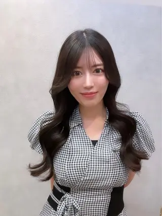 ロング カラー ヘアアレンジ 🩷韓国ヘア/ヨシン モリ🩷Maikaのヘアスタイル