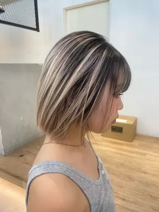 カラー 🎀ボブ+ハイトーン シュカ👶🏻のヘアスタイル