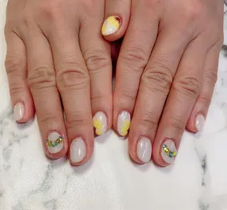 ロング カラー ネイル Q Free nailsのネイルデザイン