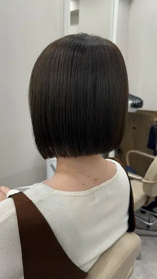 ミディアム ボブ、レイヤー、 ハイトーン、古淵のヘアスタイル