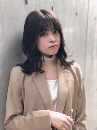 ミディアム カラー TOMOKA 艶髪/透明感カラーのヘアスタイル