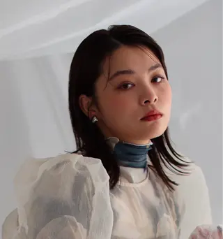 カラー EARTH minoriのヘアスタイル