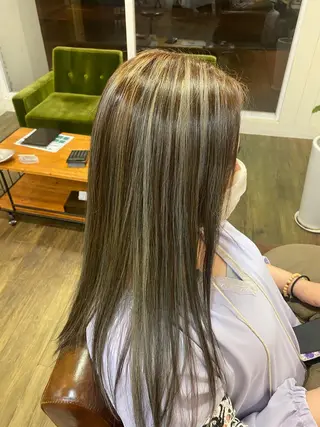 ロング 牧 藍歌のヘアスタイル