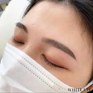 WHITE EYE 🤍Mayukaの眉毛・アイブロウイメージ