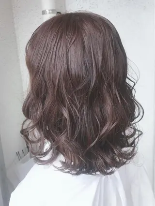 ミディアム カラー 岩谷/ブリーチ 🪽透明感カラーのヘアスタイル