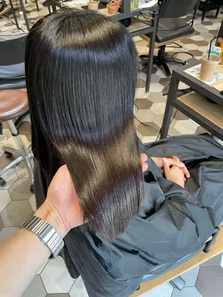 ミディアム 髪質改善、縮毛矯正 酸性縮毛矯正のヘアスタイル