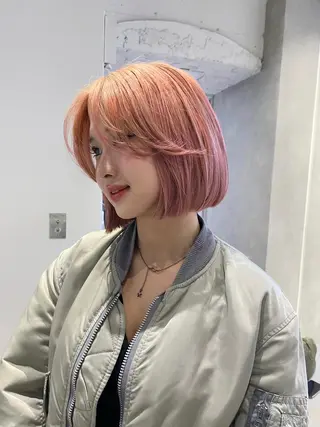 ショート カラー レイヤーカット カノン🩷のヘアスタイル