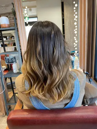 セミロング カラー なりたいを叶えます！ 出口 紗依のヘアスタイル