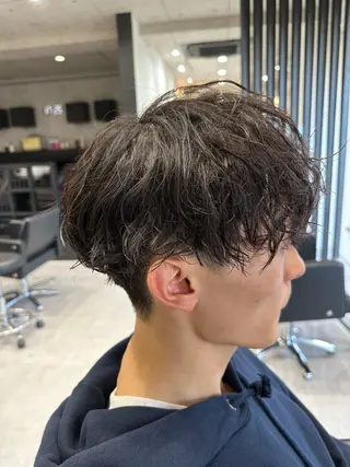 ショート パーマ メンズ ユウ🪄 パーマ指名No1のヘアスタイル