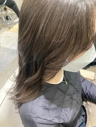 ミディアム 横浜似合わせ顔まわり カット／長谷川のヘアスタイル