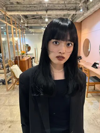 カラー パーマ ミディアム CEINE PATHのヘアスタイル
