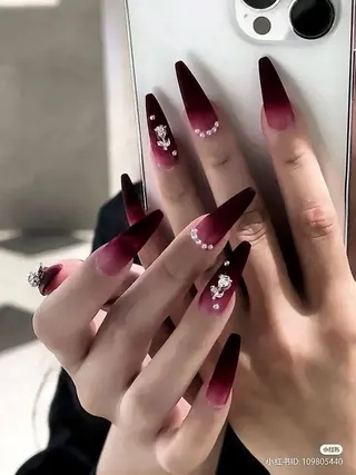 ネイル Queen Nail 柏店　クイーンネイルのネイルデザイン