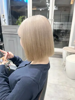 ミディアム カラー 🫧艶ダブルカラー ブリーチ🫧トモヤのヘアスタイル